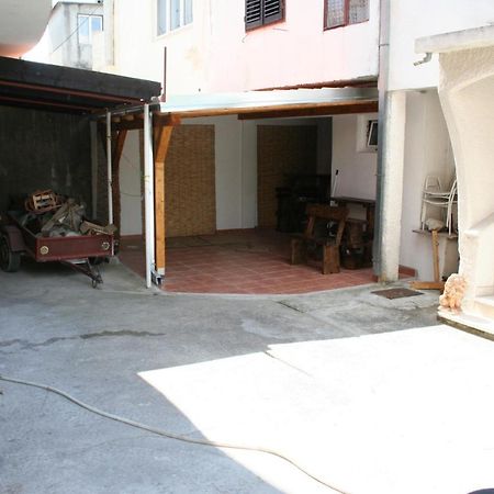 Apartments By The Sea Promajna, Makarska - 2673 Ngoại thất bức ảnh