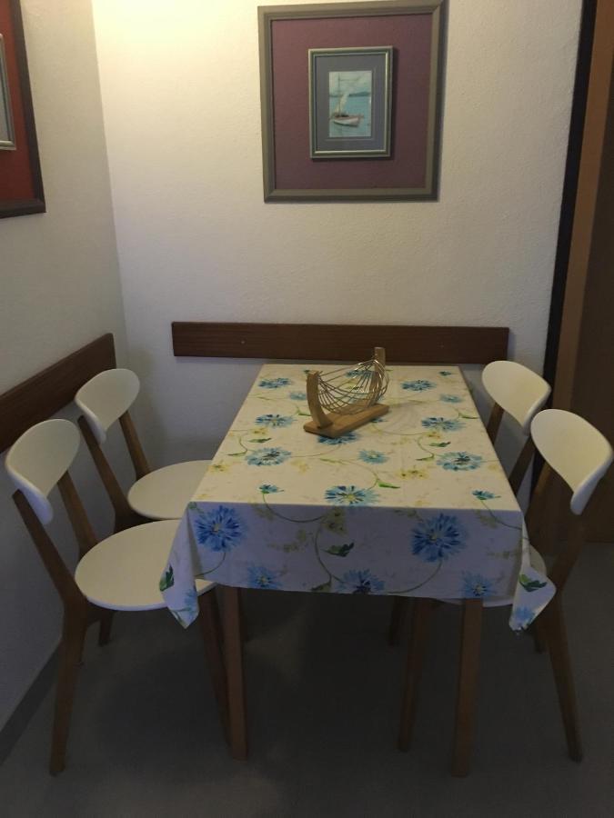 Apartments By The Sea Promajna, Makarska - 2673 Ngoại thất bức ảnh