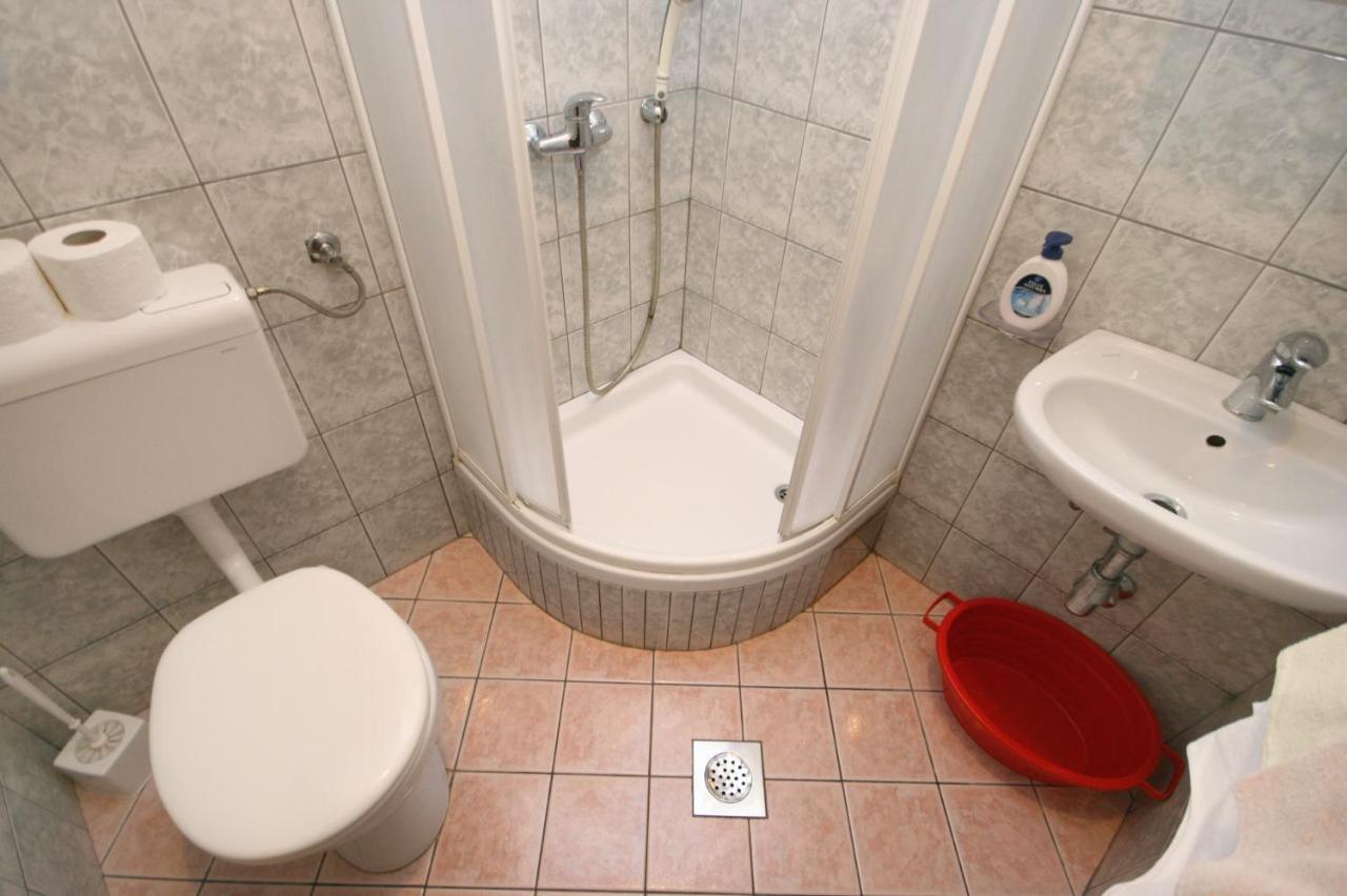 Apartments By The Sea Promajna, Makarska - 2673 Ngoại thất bức ảnh