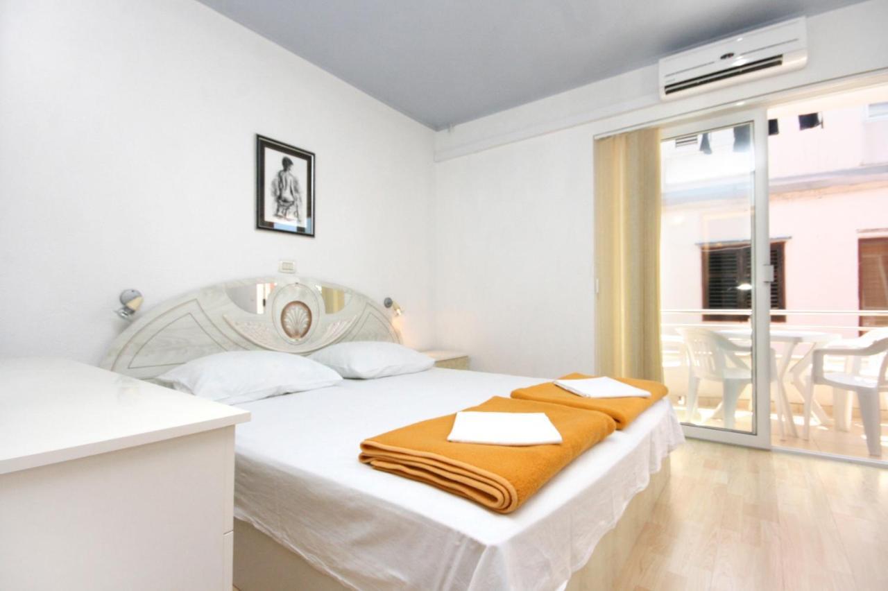 Apartments By The Sea Promajna, Makarska - 2673 Ngoại thất bức ảnh