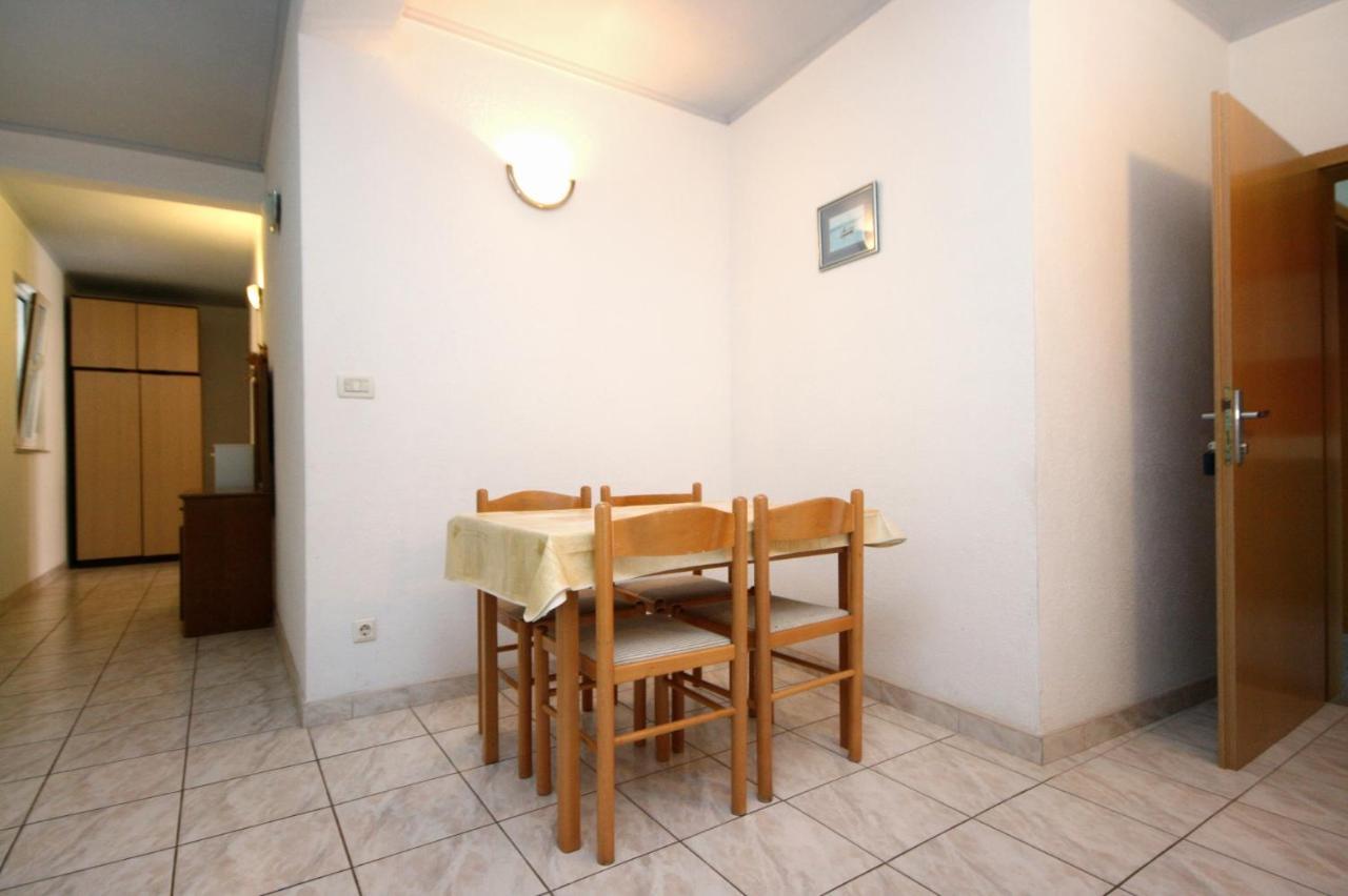 Apartments By The Sea Promajna, Makarska - 2673 Ngoại thất bức ảnh